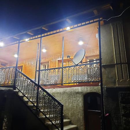 Guesthouse "Megi" ميستيا المظهر الخارجي الصورة