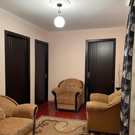 Guesthouse "Megi" ميستيا المظهر الخارجي الصورة