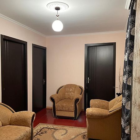 Guesthouse "Megi" ميستيا المظهر الخارجي الصورة