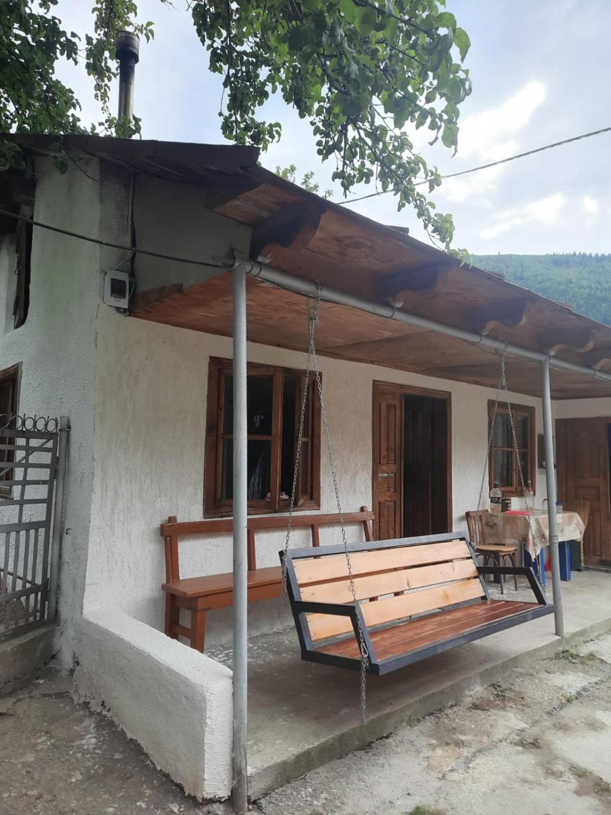 Guesthouse "Megi" ميستيا المظهر الخارجي الصورة